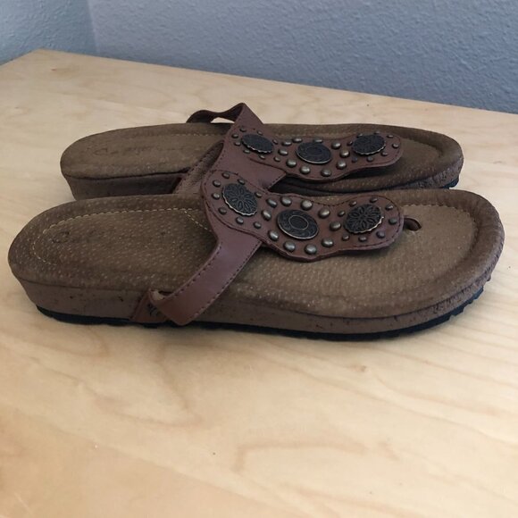CALIFORNIA FOOTWEAR CO Medallion Sandals - NEW - Picture 4 of 11